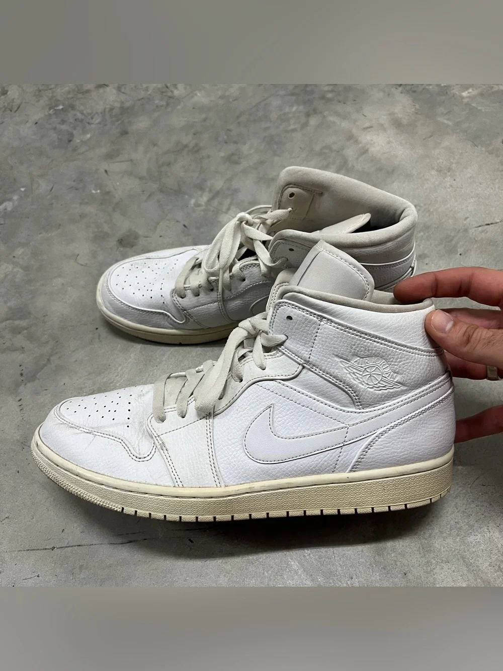 Jordan Air Jordan 1 Mid Triple White 554724-129 Men's Sneakers Lace Up White 10